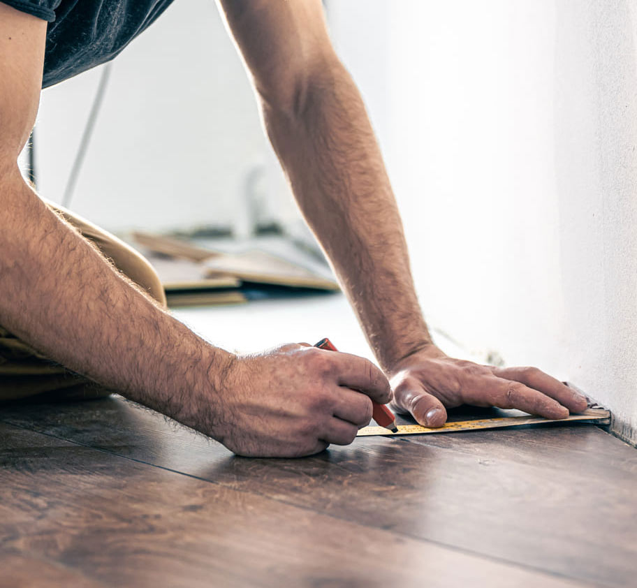 Feiner Schliff bei Oberflächenarbeiten am Parkett schleifen Patrikett München Germering